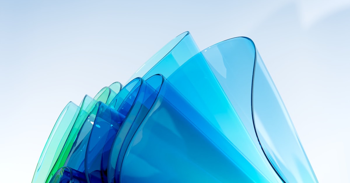 Camadas translúcidas em tons de azul e verde simbolizando níveis de automação e supervisão